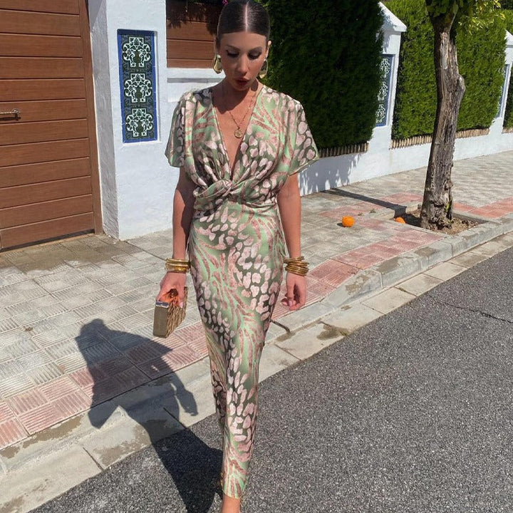 Rida – Twisted Maxi Dress with V-Neckline